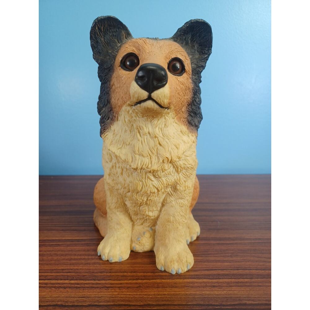 1998 Artline Realistic Garden Decor Resin Dog Figure Painted Nails Happy Fun